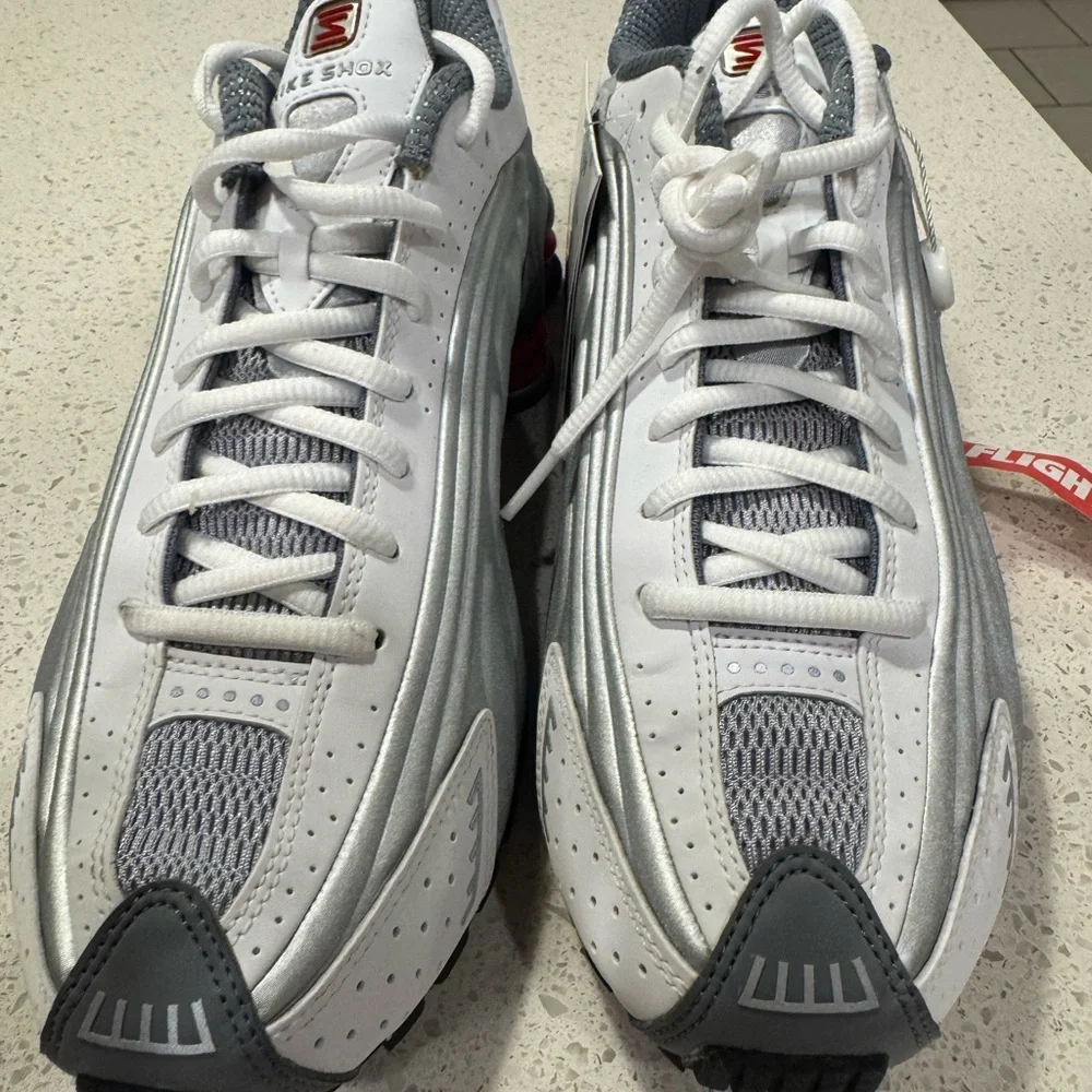 Nike Shox Men 8.5 2019 R4 Retro 'Comet Red' 2019 NWT Fight Club NWOB - Picture 2 of 12